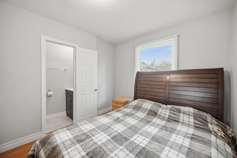 Photo 14 at 802 Brimorton Drive, Woburn, Toronto