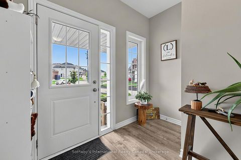 Photo 8 at 270 Springfield Crescent, Stayner, Clearview