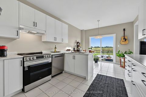 Photo 9 at 270 Springfield Crescent, Stayner, Clearview