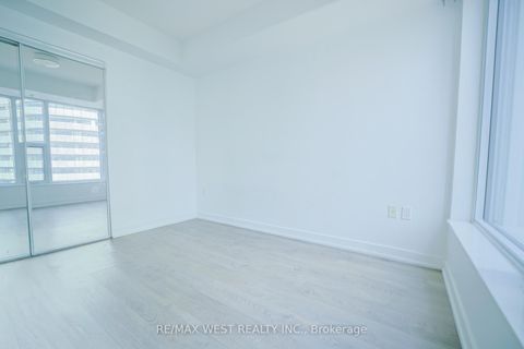 Photo 11 at 1101 - 10 YORK Street, Waterfront Communities C1, Toronto
