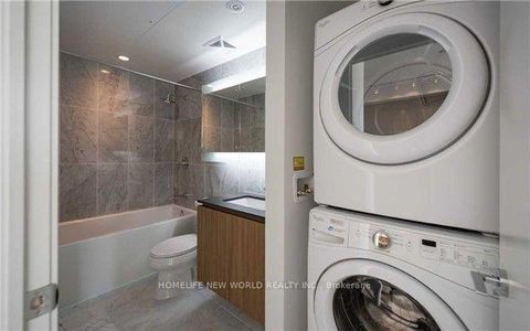 Photo 7 at 1515 - 70 Queens Wharf Road, Waterfront Communities C1, Toronto