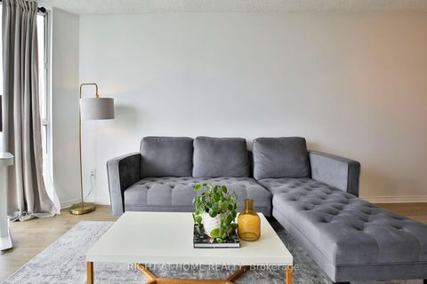 Photo 12 at 2212 - 7 Concorde Place, Don Mills, Toronto