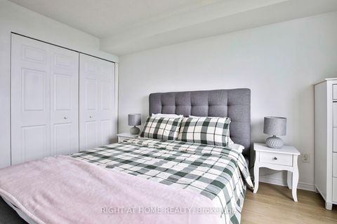 Photo 17 at 2212 - 7 Concorde Place, Don Mills, Toronto