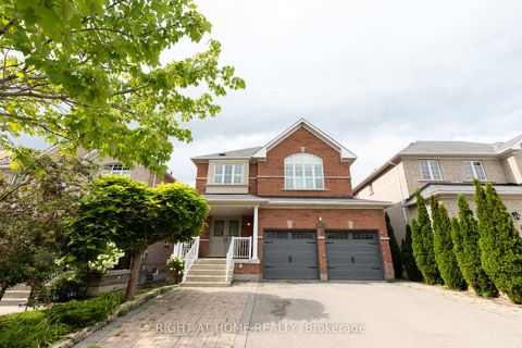 Photo 1 at 182 Maurier Boulevard, Patterson, Vaughan