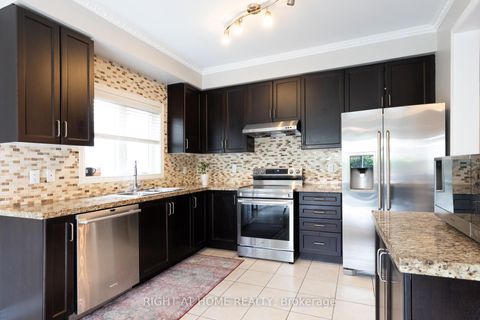 Photo 7 at 182 Maurier Boulevard, Patterson, Vaughan