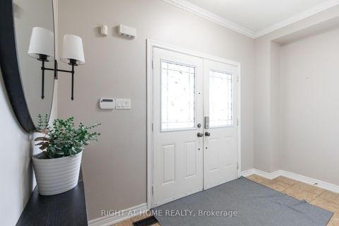 Photo 13 at 182 Maurier Boulevard, Patterson, Vaughan
