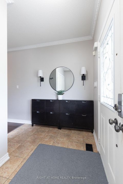 Photo 14 at 182 Maurier Boulevard, Patterson, Vaughan