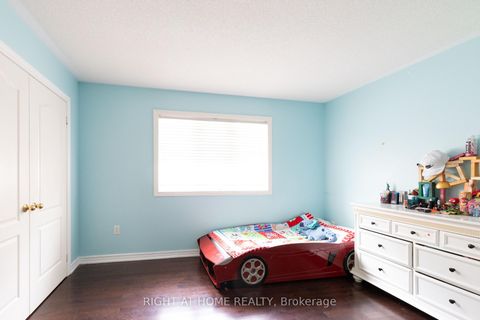 Photo 23 at 182 Maurier Boulevard, Patterson, Vaughan