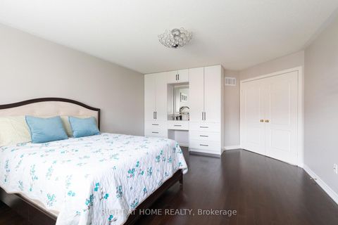 Photo 26 at 182 Maurier Boulevard, Patterson, Vaughan