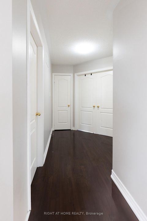 Photo 30 at 182 Maurier Boulevard, Patterson, Vaughan