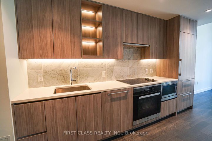 Photo 5 at TH103 - 95 Mcmahon Drive, Bayview Village, Toronto