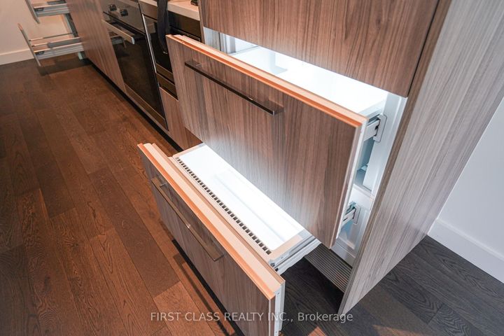 Photo 6 at TH103 - 95 Mcmahon Drive, Bayview Village, Toronto