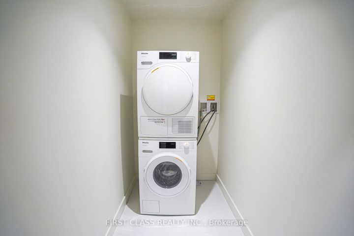 Photo 16 at TH103 - 95 Mcmahon Drive, Bayview Village, Toronto