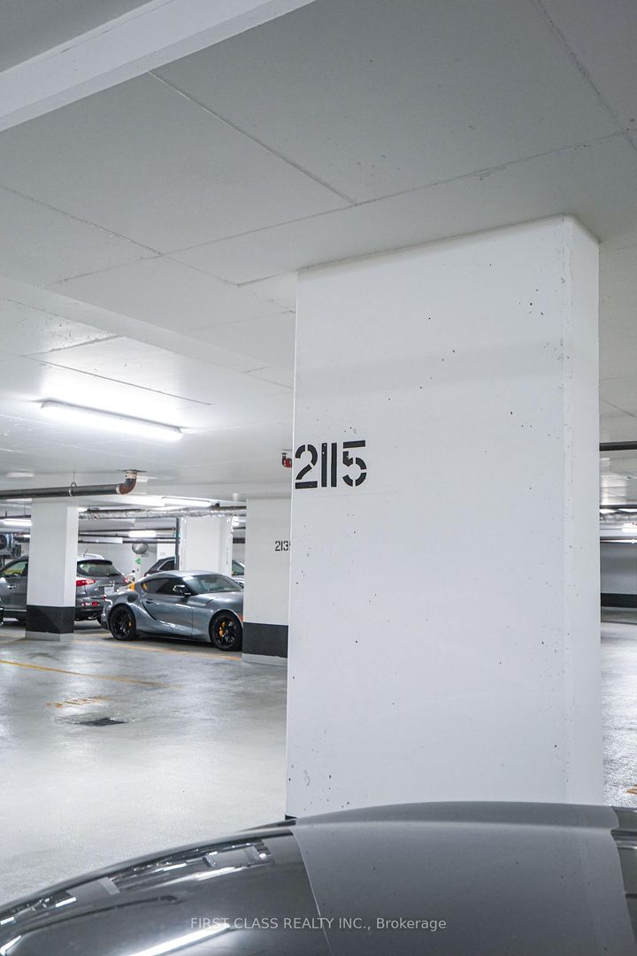 Photo 17 at TH103 - 95 Mcmahon Drive, Bayview Village, Toronto