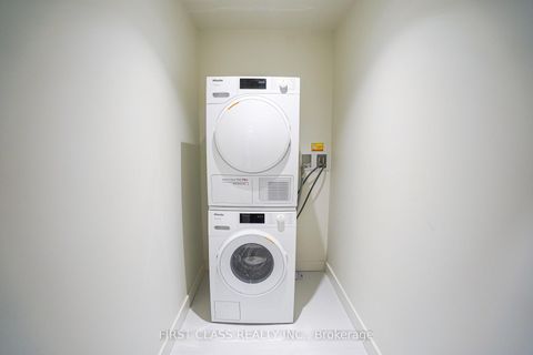 Photo 16 at TH103 - 95 Mcmahon Drive, Bayview Village, Toronto