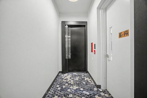 Photo 4 at PH15 - 101 Erskine Avenue, Mount Pleasant West, Toronto