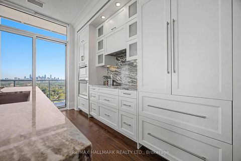 Photo 11 at PH15 - 101 Erskine Avenue, Mount Pleasant West, Toronto