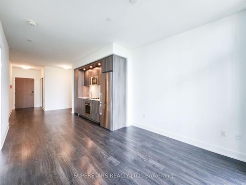 Photo 1 at 645 - 20 Inn On The Park Drive, Don Mills, Toronto