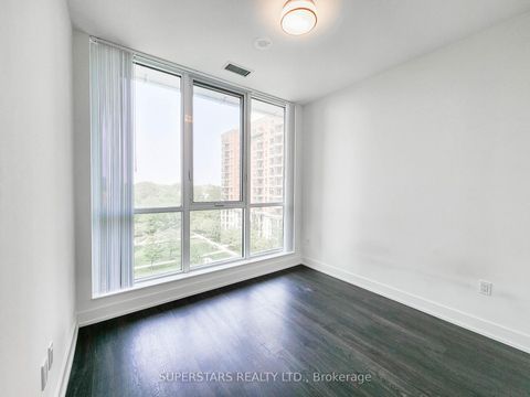 Photo 10 at 645 - 20 Inn On The Park Drive, Don Mills, Toronto