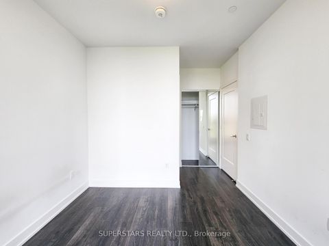 Photo 11 at 645 - 20 Inn On The Park Drive, Don Mills, Toronto
