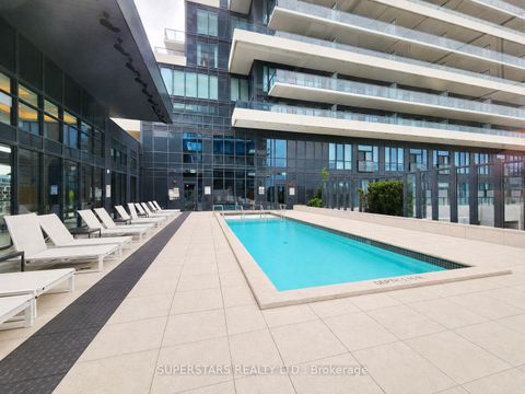 Photo 17 at 645 - 20 Inn On The Park Drive, Don Mills, Toronto
