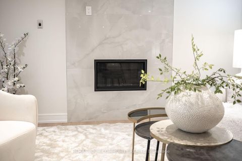 Photo 5 at 354 Bessborough Drive, Leaside, Toronto