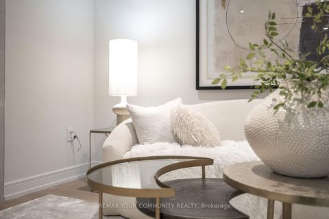 Photo 6 at 354 Bessborough Drive, Leaside, Toronto