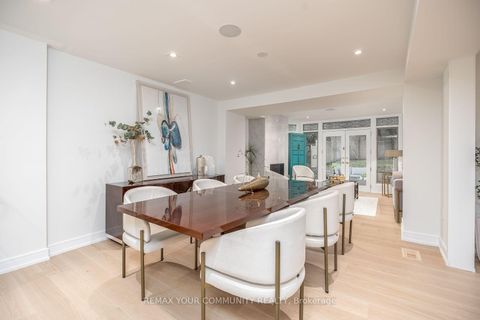 Photo 18 at 354 Bessborough Drive, Leaside, Toronto