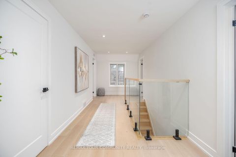 Photo 21 at 354 Bessborough Drive, Leaside, Toronto