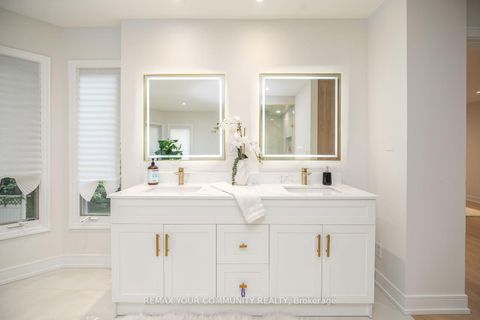 Photo 29 at 354 Bessborough Drive, Leaside, Toronto