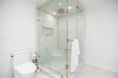 Photo 31 at 354 Bessborough Drive, Leaside, Toronto
