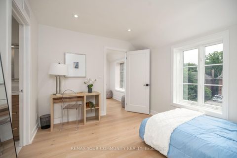 Photo 36 at 354 Bessborough Drive, Leaside, Toronto