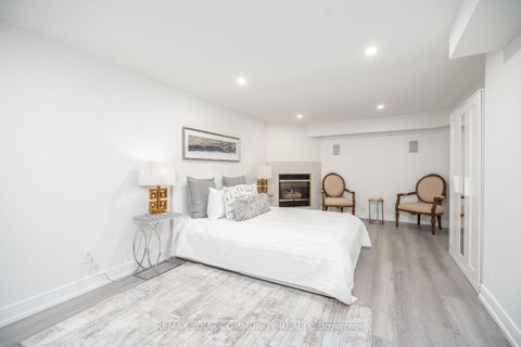 Photo 44 at 354 Bessborough Drive, Leaside, Toronto