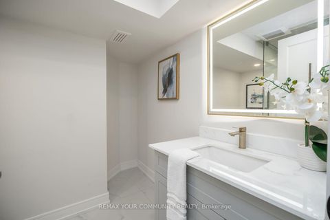Photo 46 at 354 Bessborough Drive, Leaside, Toronto