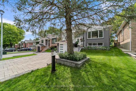 Photo 2 at 210 Currey Crescent, Central Newmarket, Newmarket