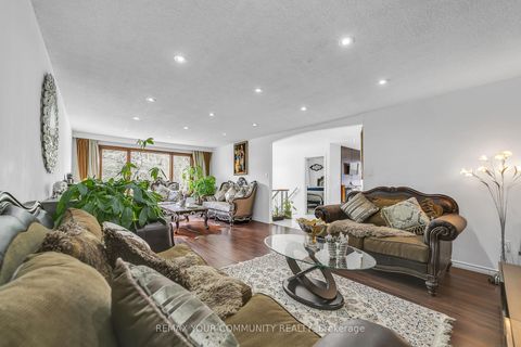 Photo 12 at 210 Currey Crescent, Central Newmarket, Newmarket