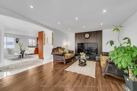 Photo 16 at 210 Currey Crescent, Central Newmarket, Newmarket