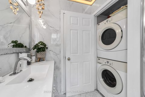 Photo 22 at 210 Currey Crescent, Central Newmarket, Newmarket