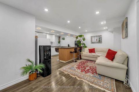 Photo 27 at 210 Currey Crescent, Central Newmarket, Newmarket