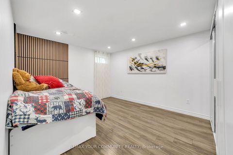 Photo 29 at 210 Currey Crescent, Central Newmarket, Newmarket