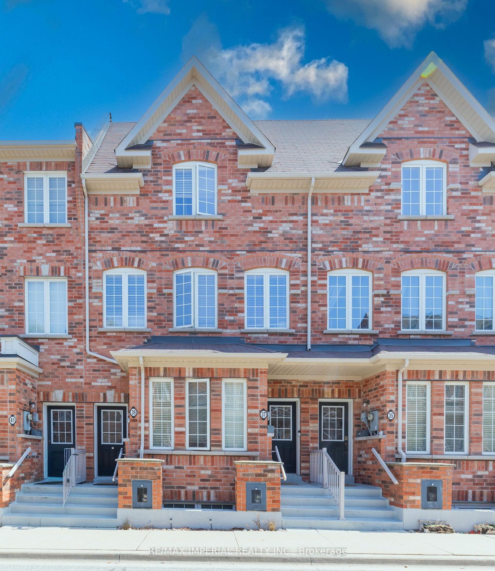 37 Carnahan Terrace, Danforth, Toronto photo 1