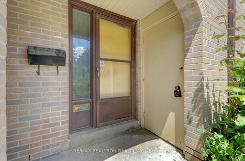 Photo 3 at 105 - 10 Livonia Place, Morningside, Toronto