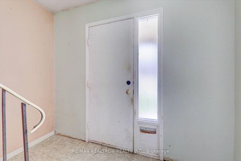 Photo 4 at 105 - 10 Livonia Place, Morningside, Toronto