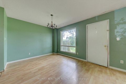 Photo 11 at 105 - 10 Livonia Place, Morningside, Toronto
