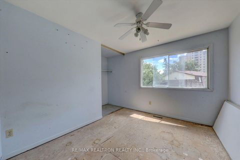 Photo 18 at 105 - 10 Livonia Place, Morningside, Toronto