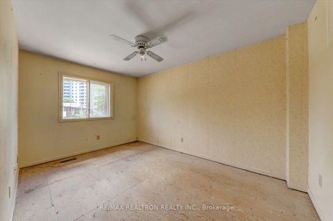 Photo 20 at 105 - 10 Livonia Place, Morningside, Toronto
