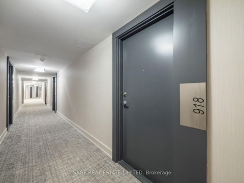 Photo 1 at 918 - 169 Fort York Boulevard, Niagara, Toronto
