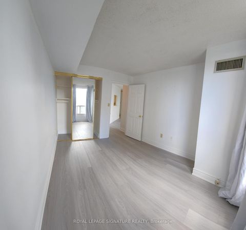 Photo 10 at 1103 - 5 Concorde Place, Don Mills, Toronto