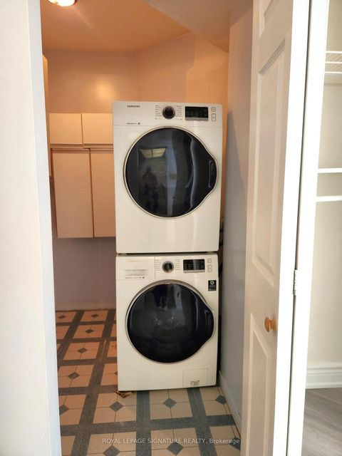 Photo 13 at 1103 - 5 Concorde Place, Don Mills, Toronto