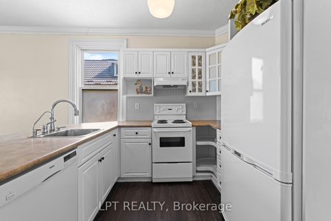 Photo 13 at 52 Parkside Drive E, Queen's Park, Barrie
